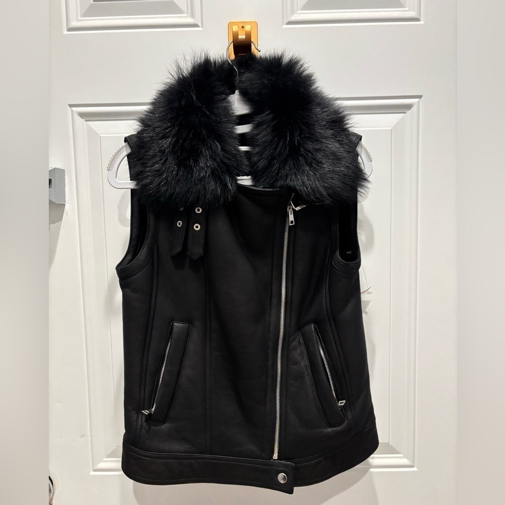 Theory lamb leather and fur black vest size small